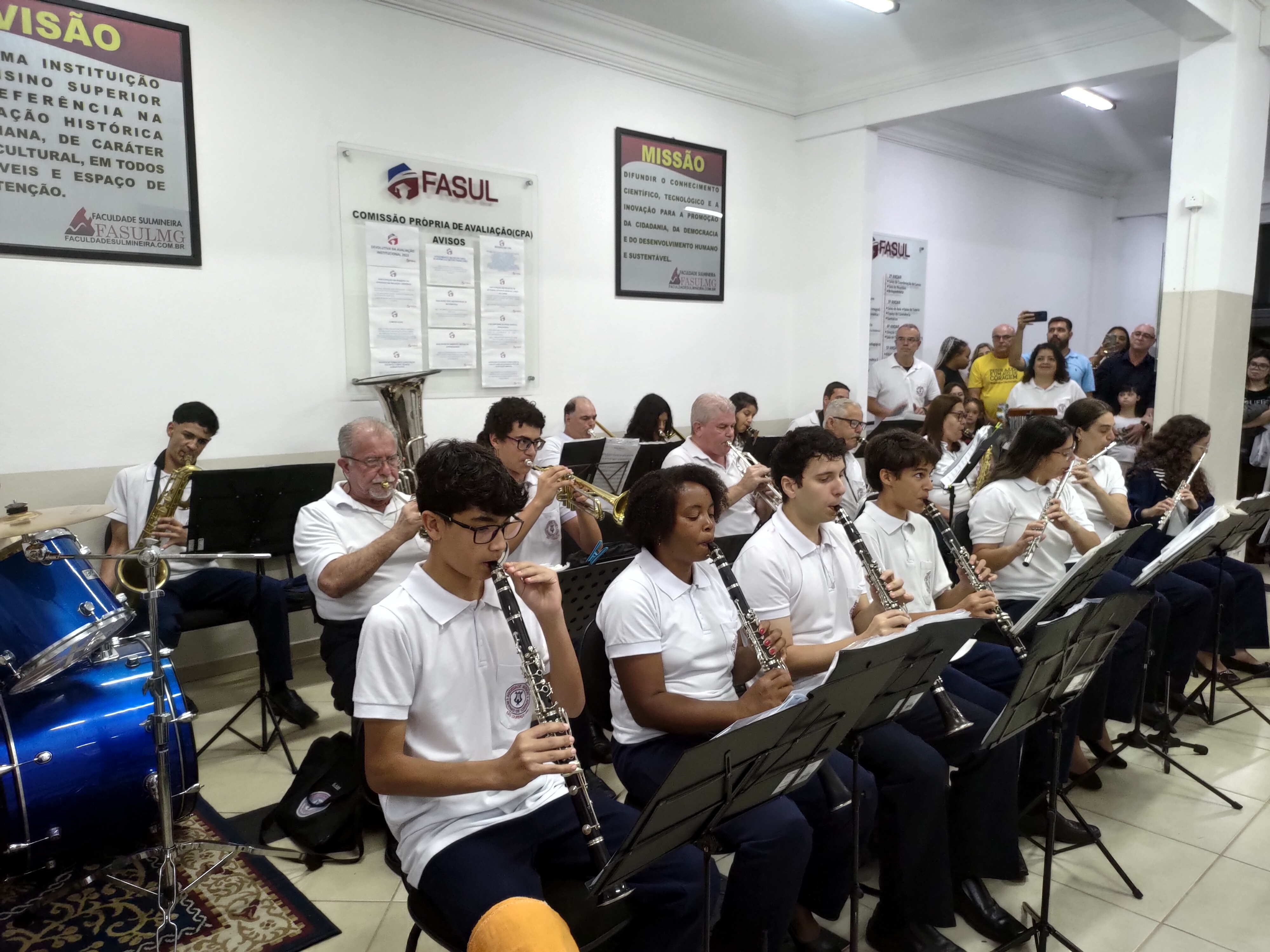 PROJETO: VIVA A VIDA E SUA SAÚDE MENTAL - APRESENTAÇÃO DA BANDA